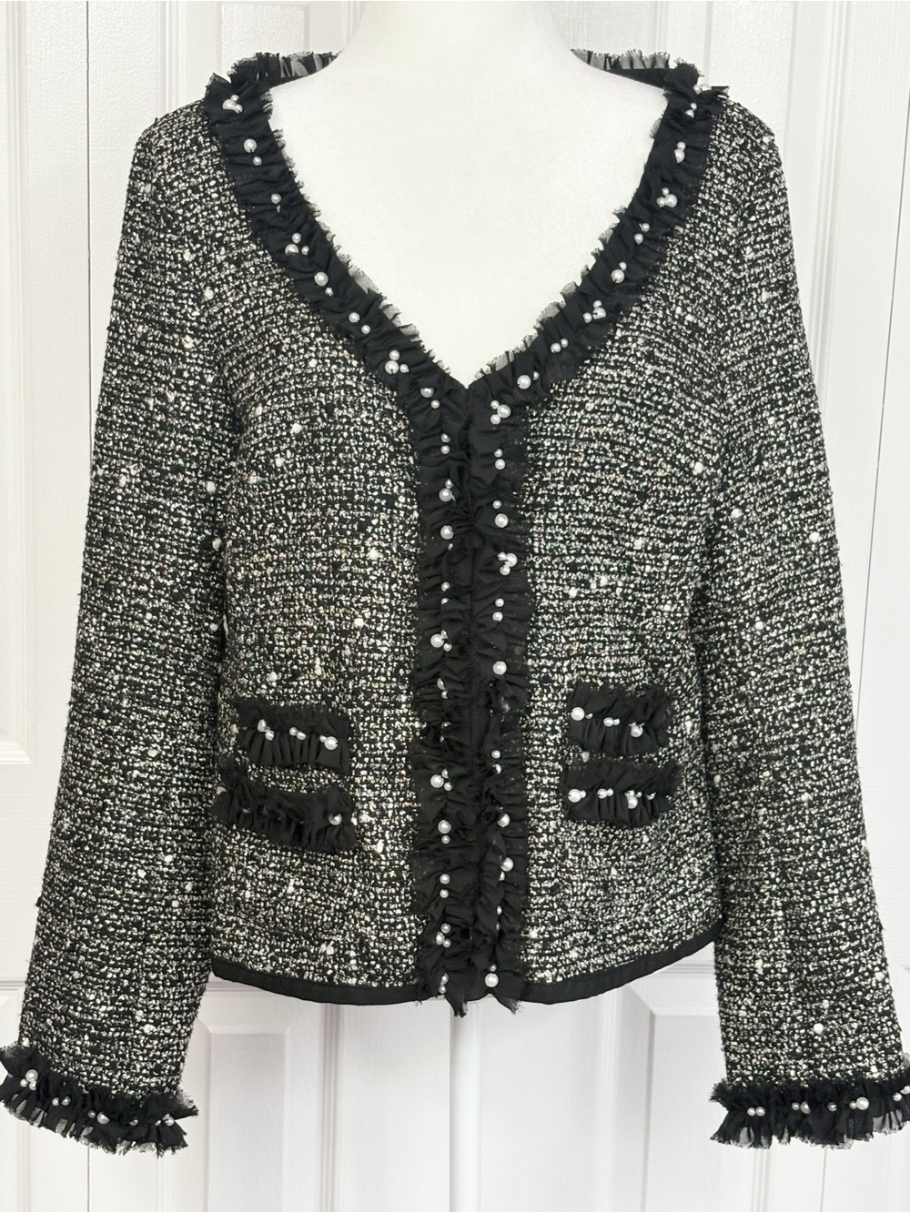 ECI New York Black & White Tweed Pearl Beaded Fringe Long Sleeve Jacket Large